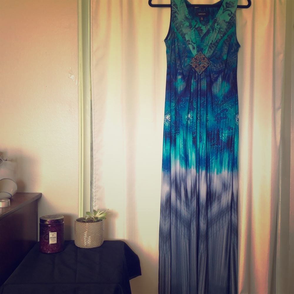 ❄️BOGO sale R&M Richards maxi dress